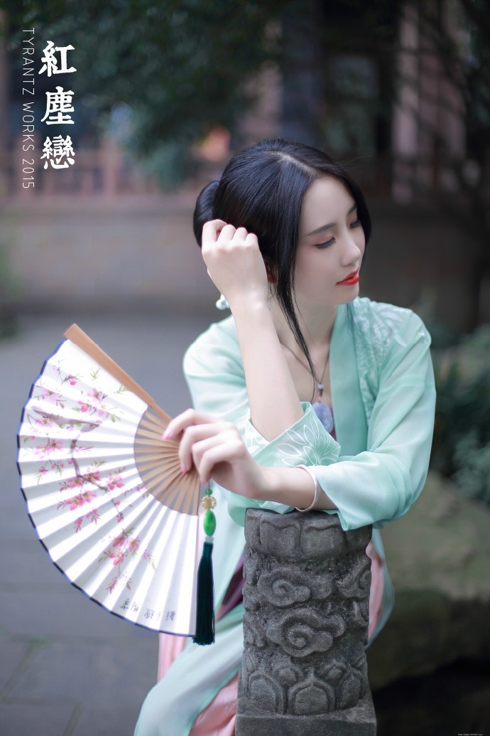 唯美粉嫩气质女神白皙靓丽迷人诱惑