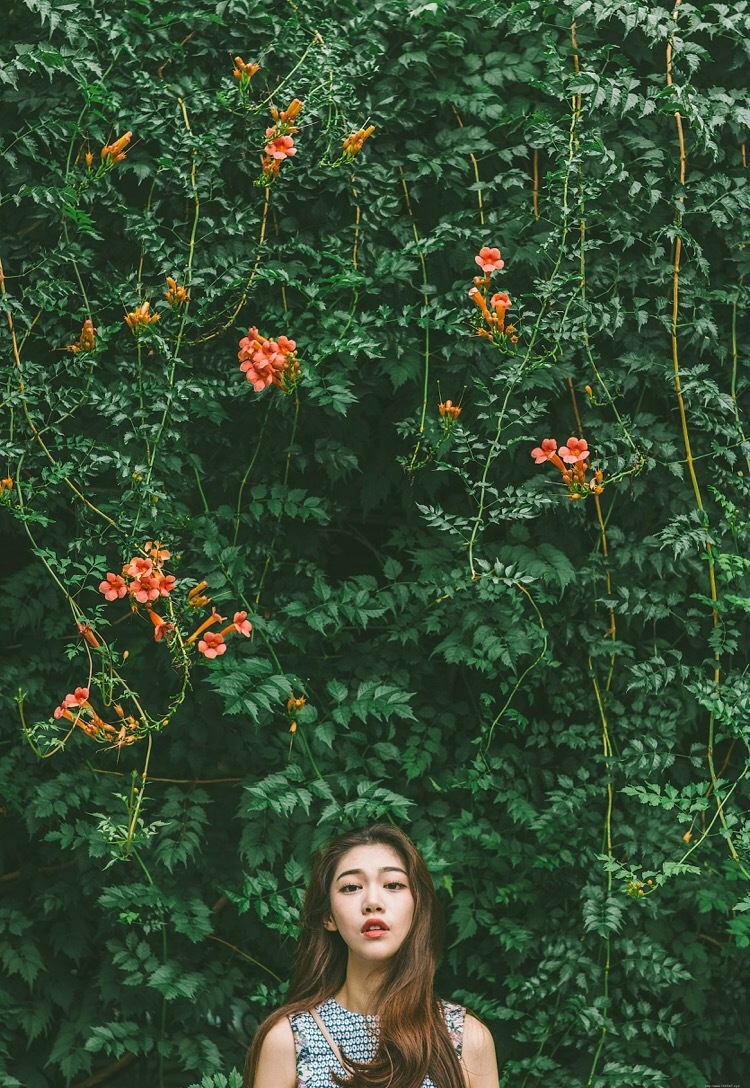 街头上的墨镜率性气场张扬女神