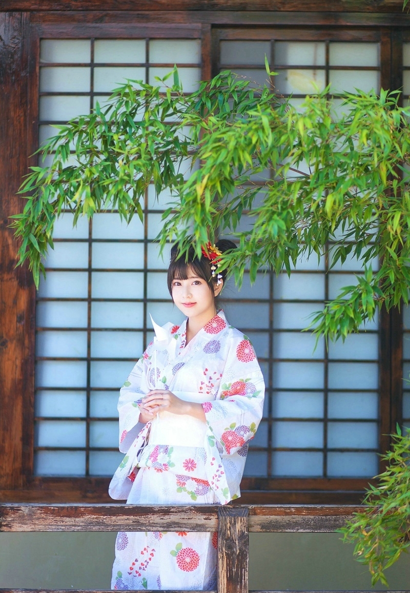 郊外和服娇萌妹子可爱甜美写真
