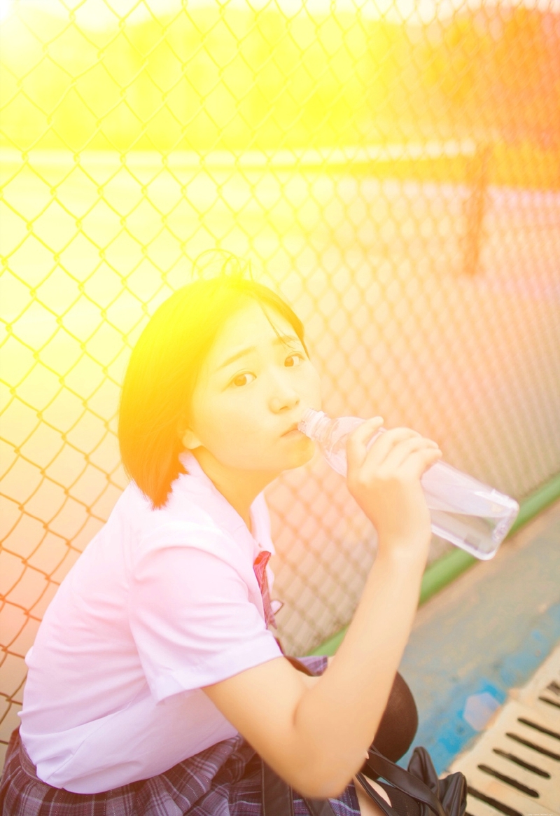 可爱校服圆脸少女清纯笑容可人