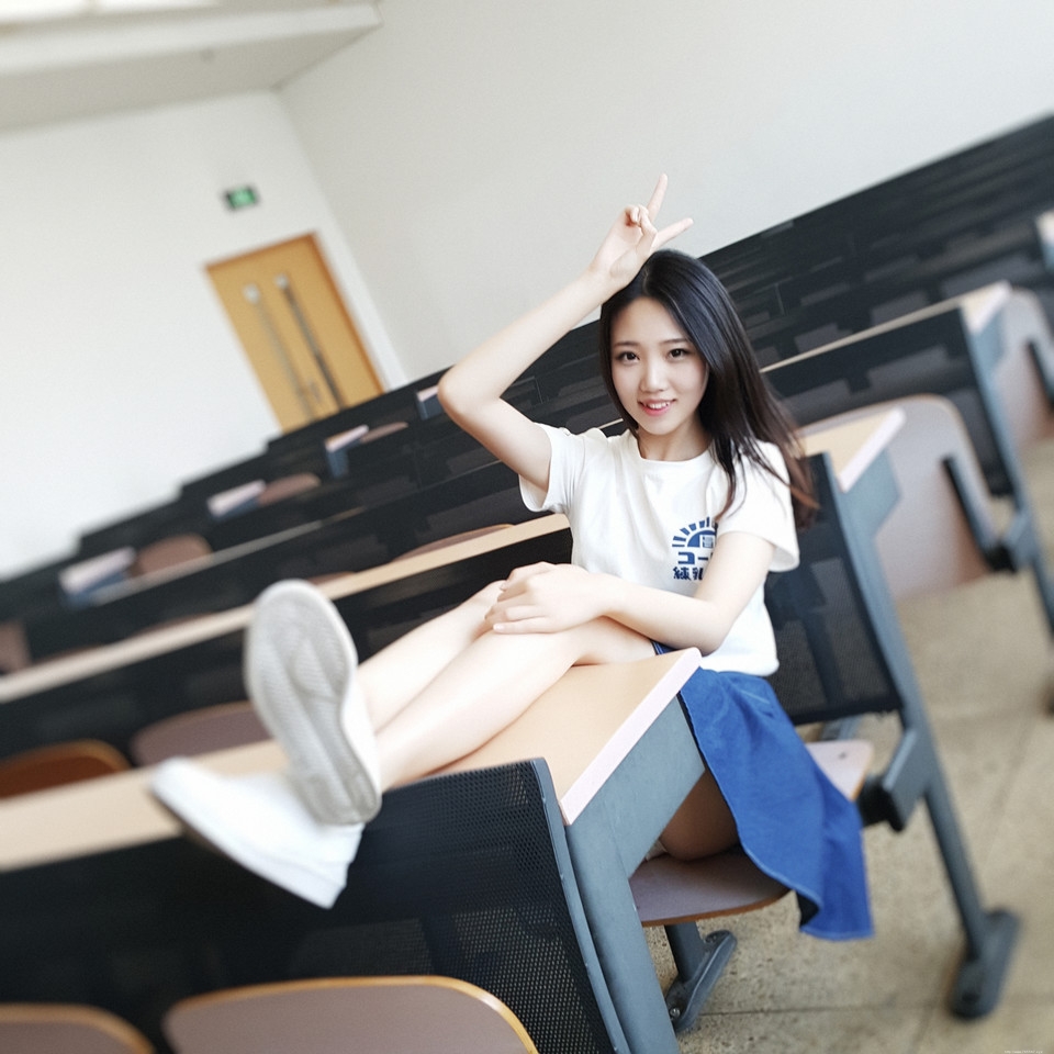 超级性感美女白皙美腿诱惑写真摄影图片