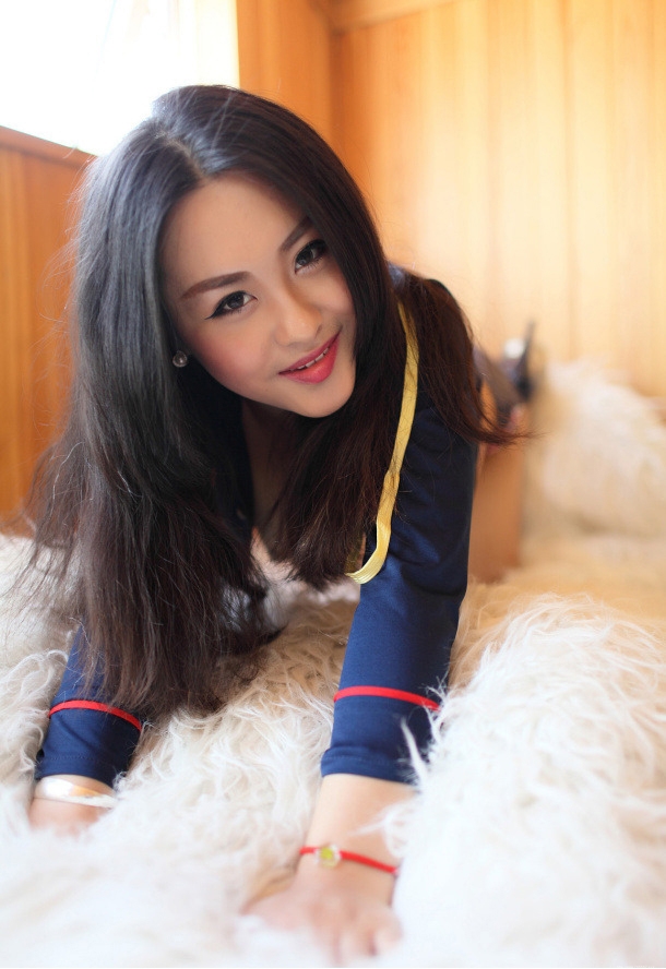 极品美女性感爆乳美臀妖娆写真