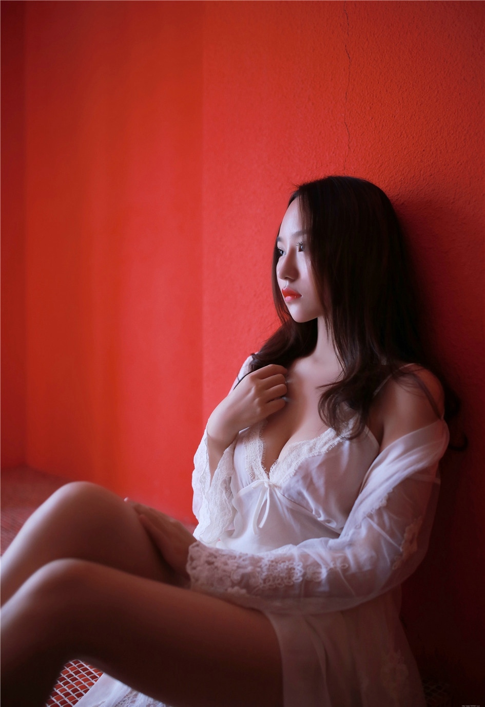 性感泳装气质美女鱼猫盾i湿身风情诱惑