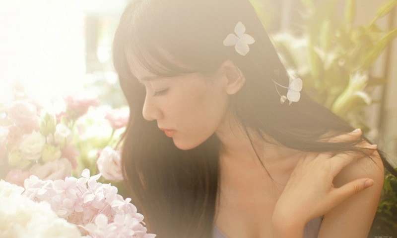 清纯养眼mm花房私照温暖人心写真10p