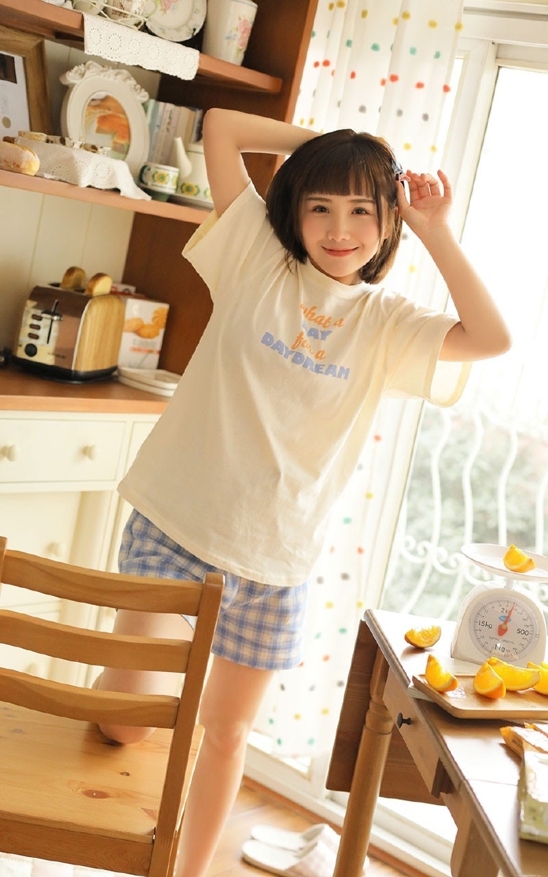 漂亮小姐姐清秀可人美女套图