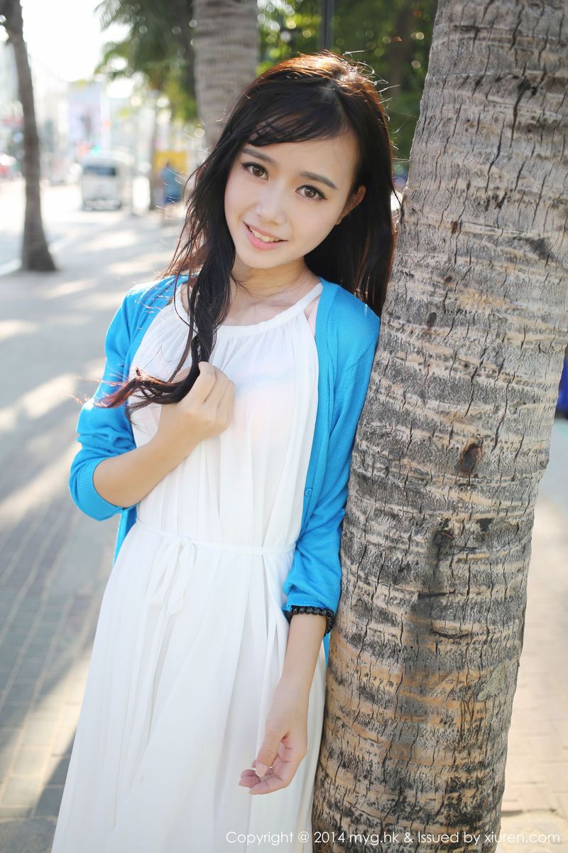 [MyGirl美媛馆] 邻家女孩toro羽住小清新白色长裙护士制服写真 Vol.086