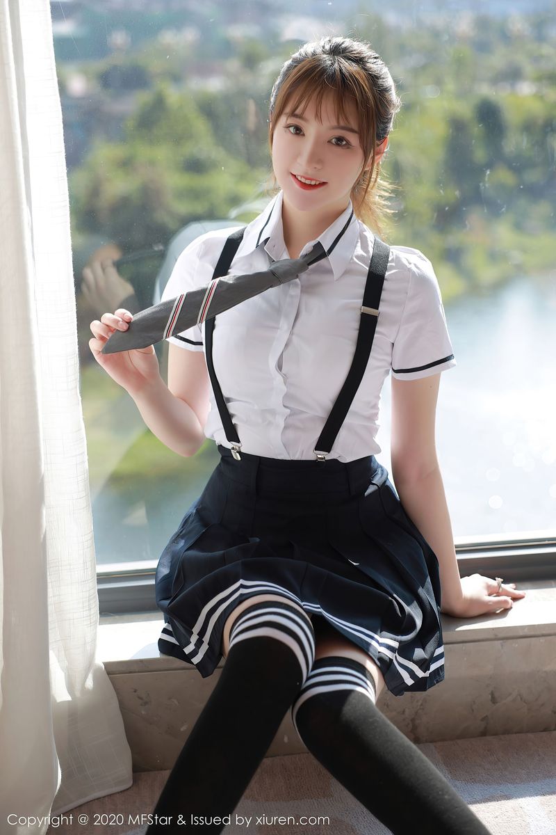 [MFStar模范学院] 美女模特yoo优优 – 学院风校服清纯系列四川旅拍 Vol.390