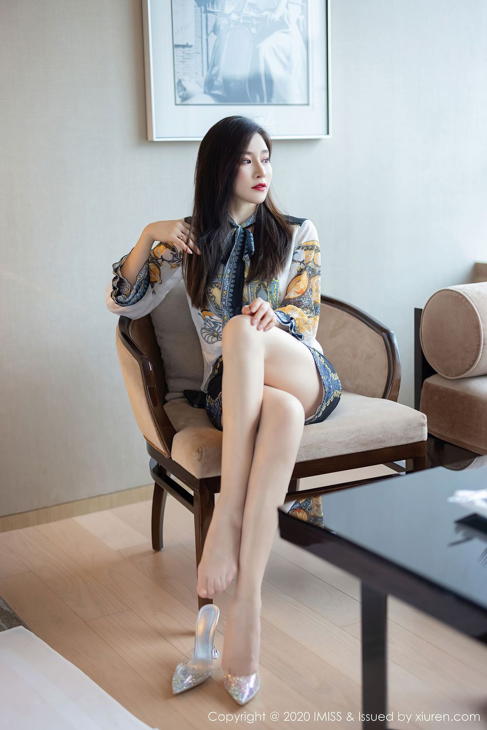 [IMiss爱蜜社] 气质美女Vanessa – 丝袜美腿内衣系列亭亭而立写真 Vol.525