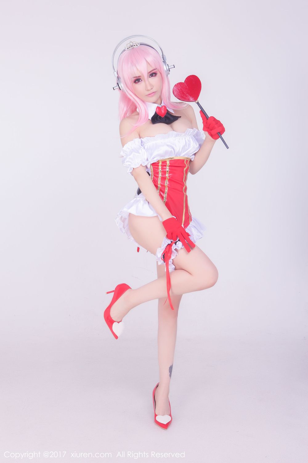 [XIUREN秀人网] 性感女神K8傲娇萌萌 – COS超级索尼子+梦幻七彩裙写真 No.722