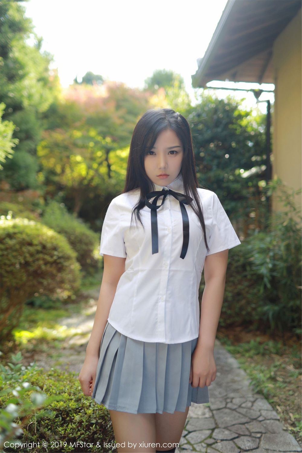 [MFStar模范学院] 美女模特徐微微mia – 阳光下清纯校花性感写真 Vol.193