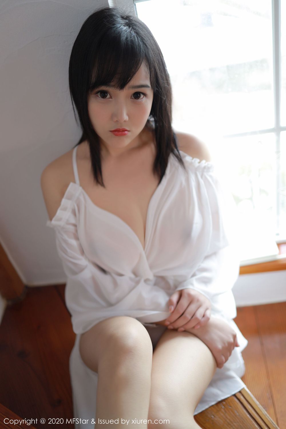[MFStar模范学院] 美女模特徐微微mia – 薄透服饰童颜巨乳系列日本旅拍 Vol.260