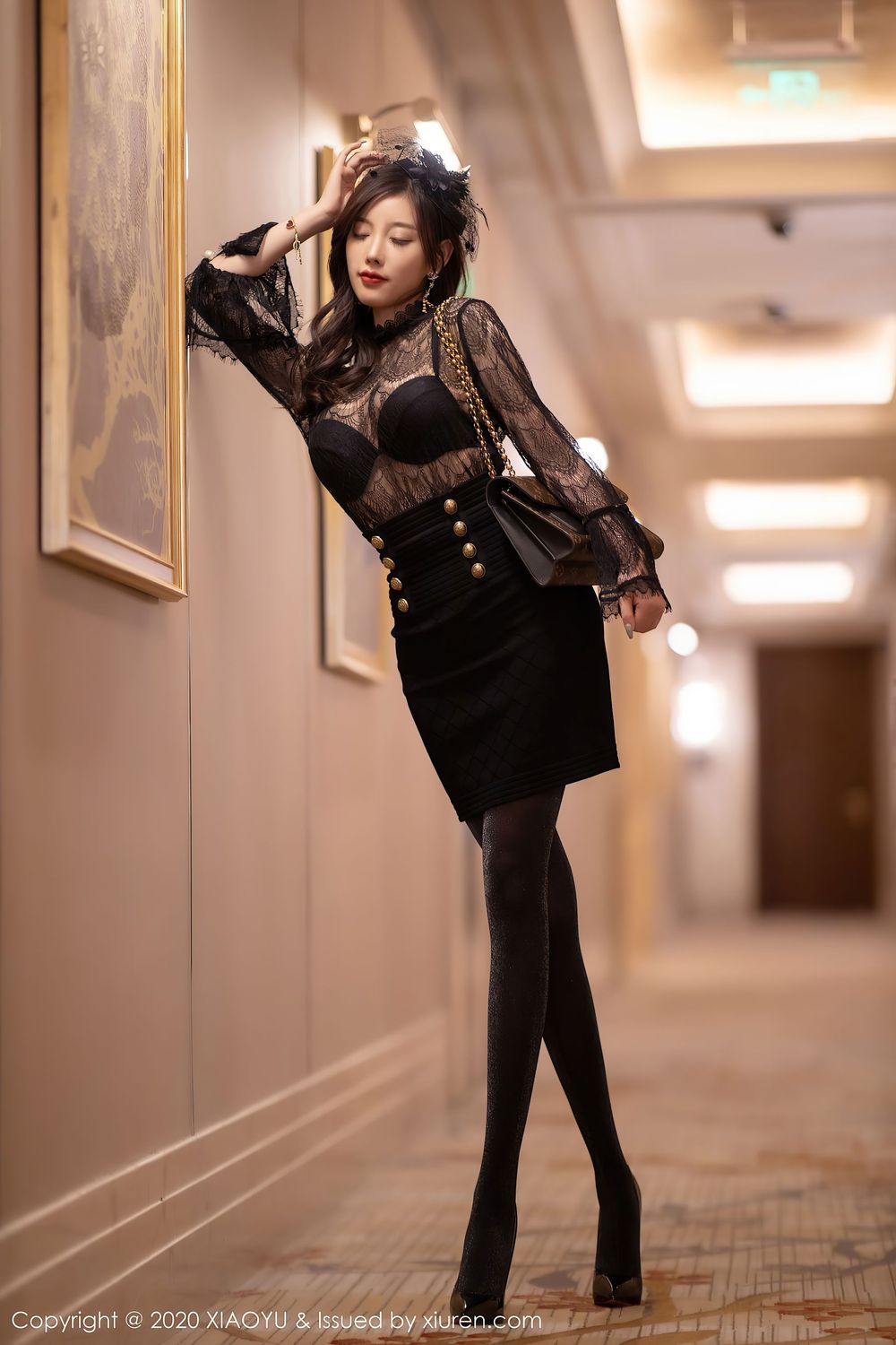 [XIAOYU语画界] 性感女神杨晨晨sugar – 黑丝美腿+内衣系列成都旅拍 Vol.442