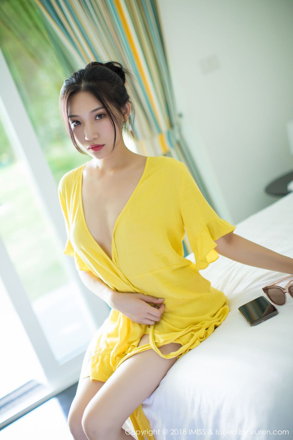 [IMiss爱蜜社] 美女模特小狐狸Sica – 黄与粉服饰撩人心弦甲米旅拍 Vol.211