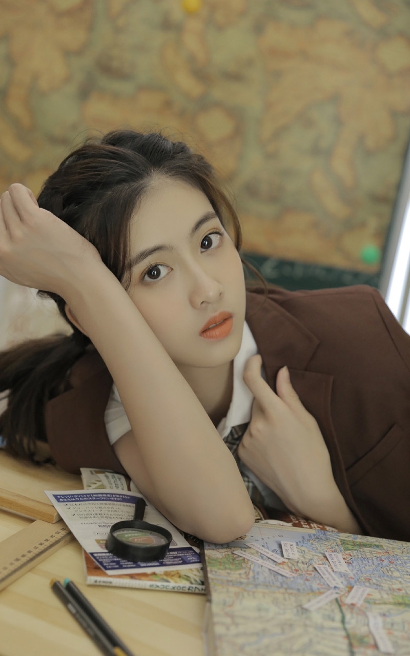 校园女神学生制服俏皮可爱写真