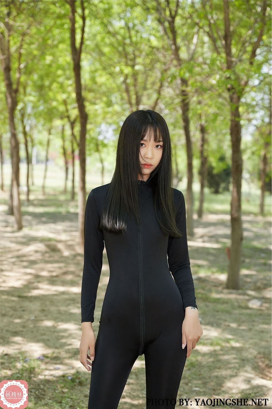 [YJS妖精社] 《静静-静小优》T2022 丝袜性感写真