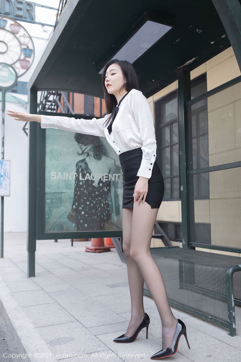 [XIUREN秀人网] 美女模特安然Maleah – 末班大巴车主题婀娜写真 No.3020