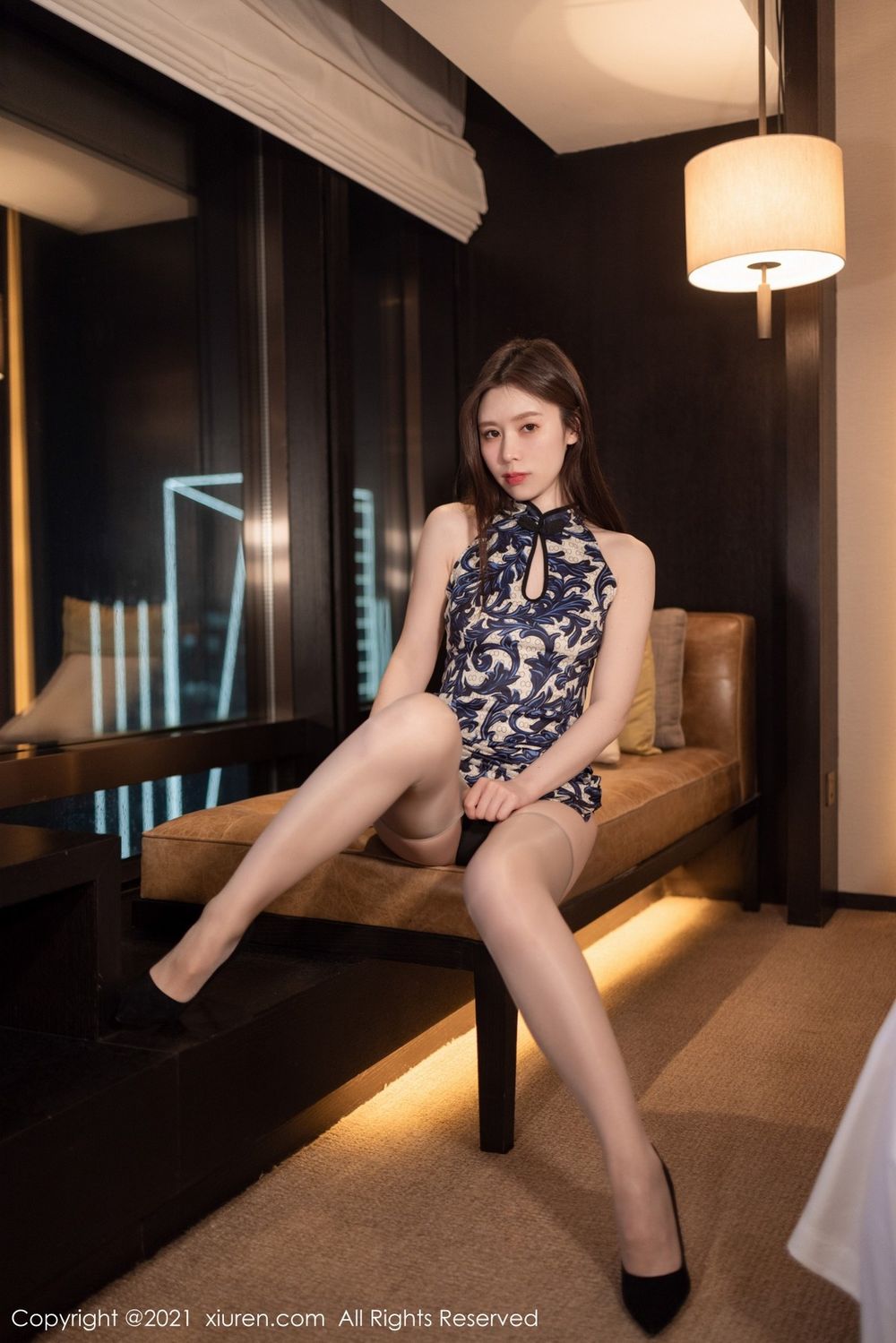 [XiuRen秀人网] 新人模特吴雪瑶 – 韵味旗袍与性感丝袜首套写真 No.3468