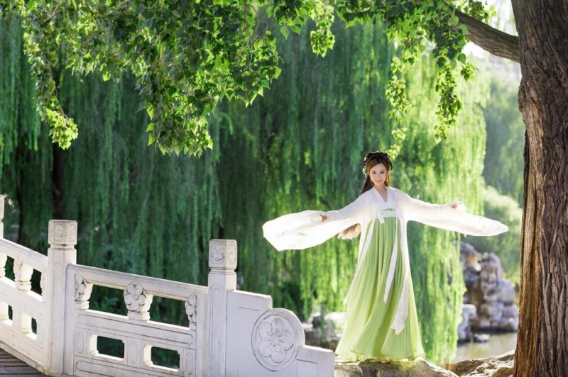 汉服美女清新脱俗唯美古风摄影