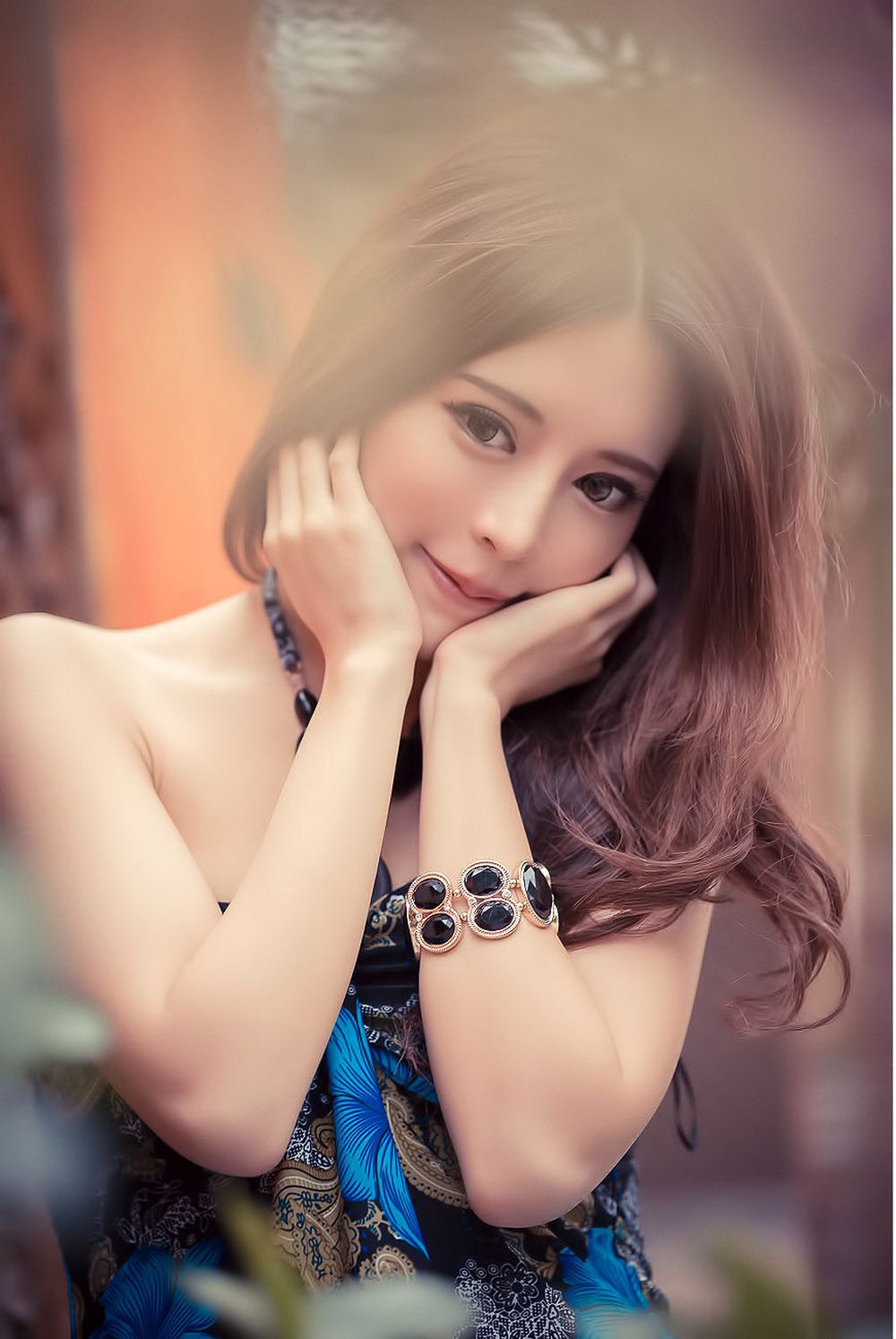 [台湾正妹] 大眼美女张齐郡Julie – 牛仔裤炫彩服饰户外写真