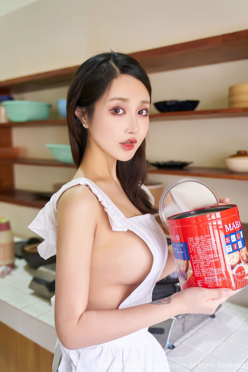 [XIUREN秀人网] 美女模特林子欣Freya – 厨房的诱惑主题性感写真 No.3194